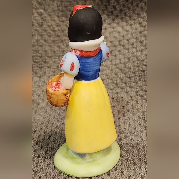 Vintage Disney figurine Snow White circa 1987 - Picture 5 of 8